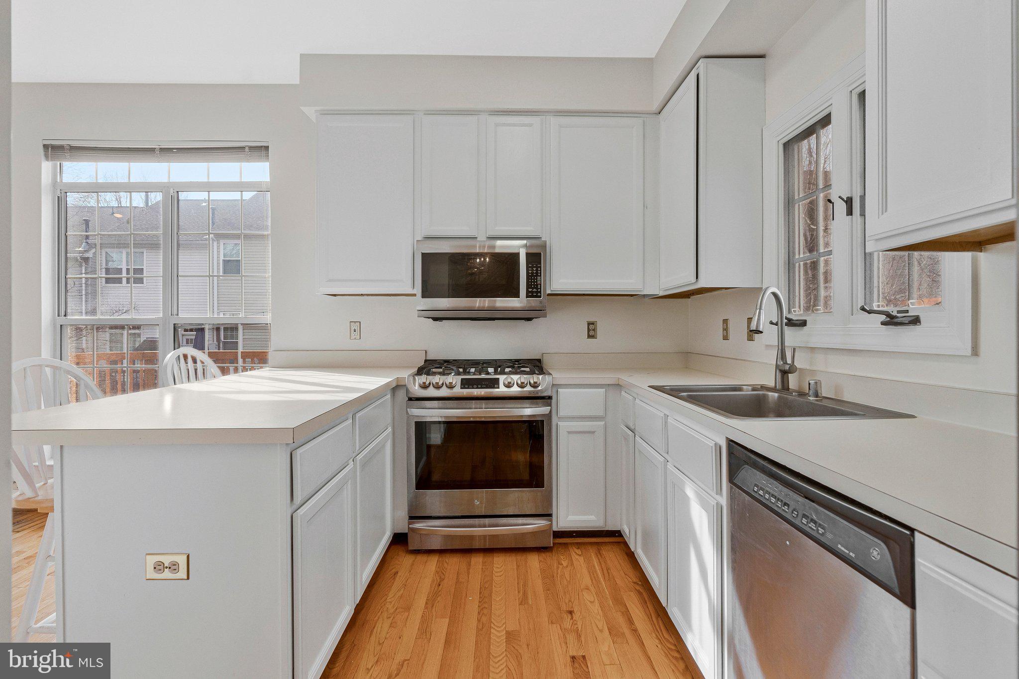 LOWES ISLAND - Residential