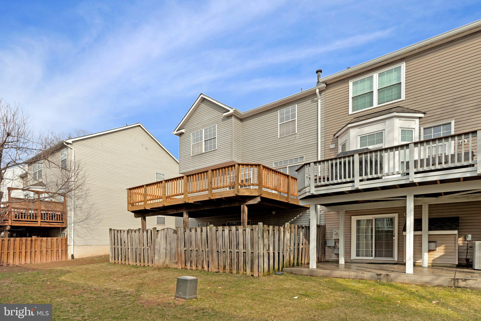 LOWES ISLAND - Residential