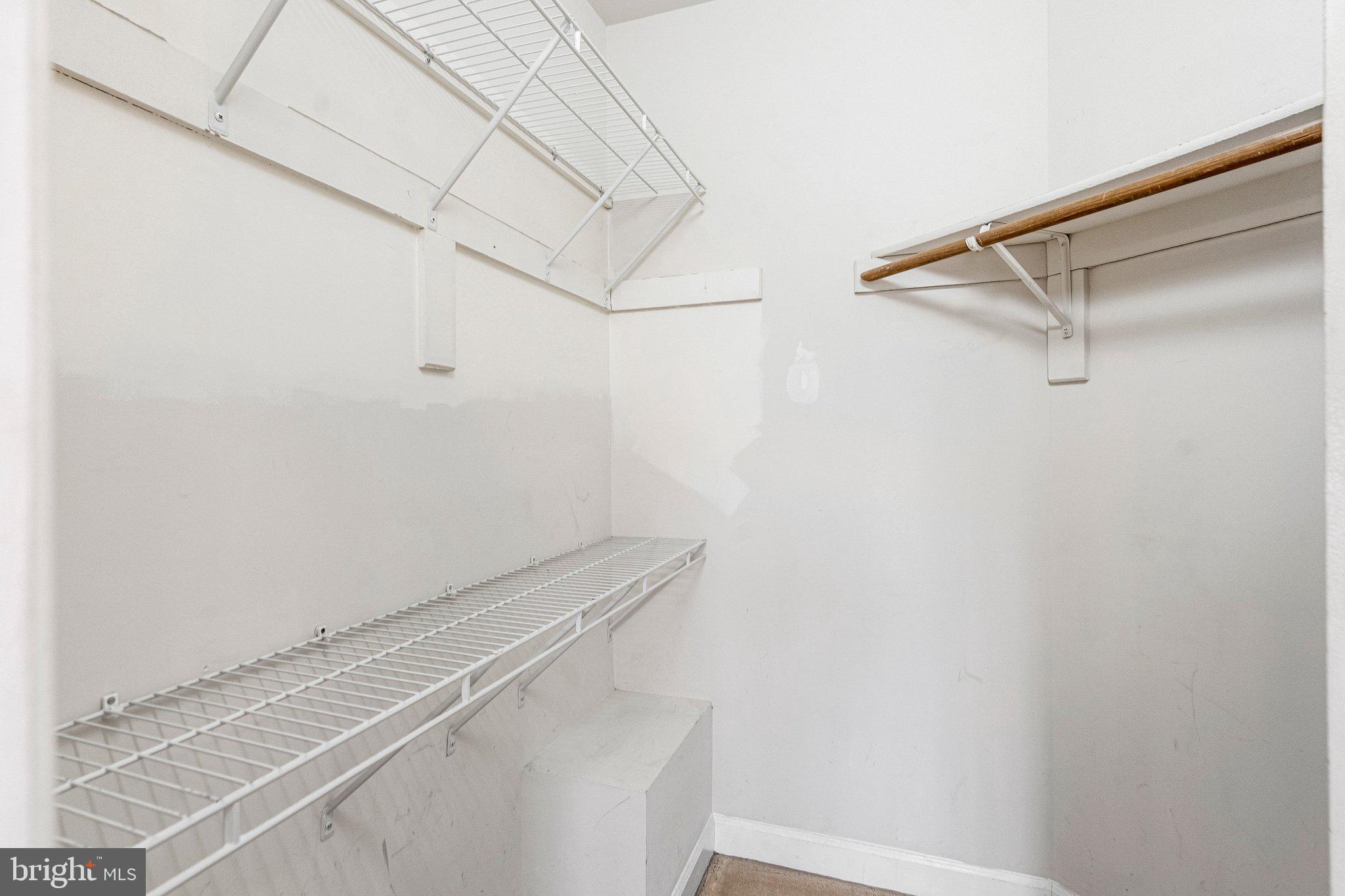 LOWES ISLAND - Residential