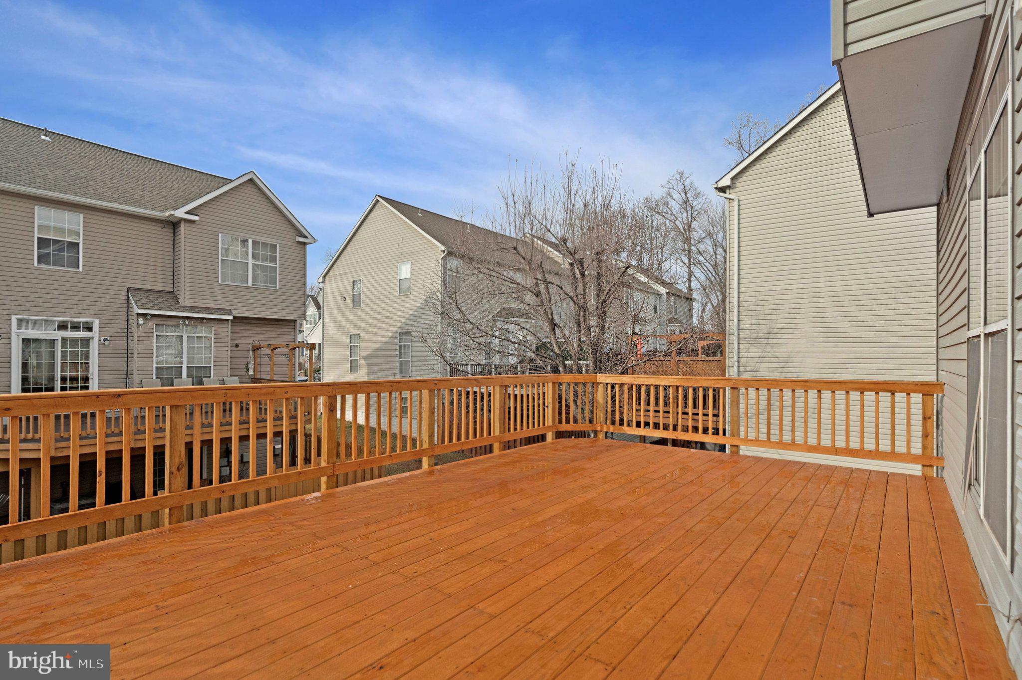 LOWES ISLAND - Residential