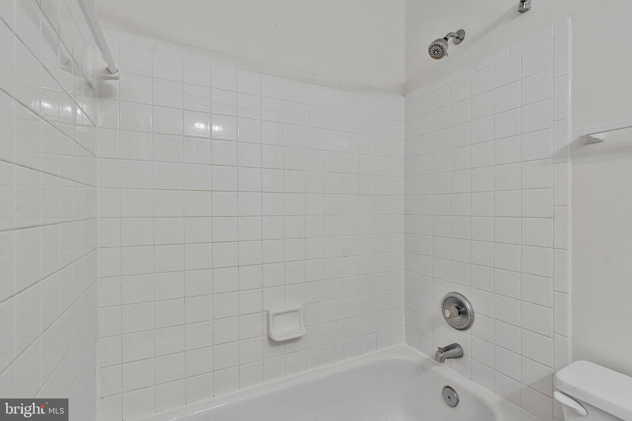 LOWES ISLAND - Residential