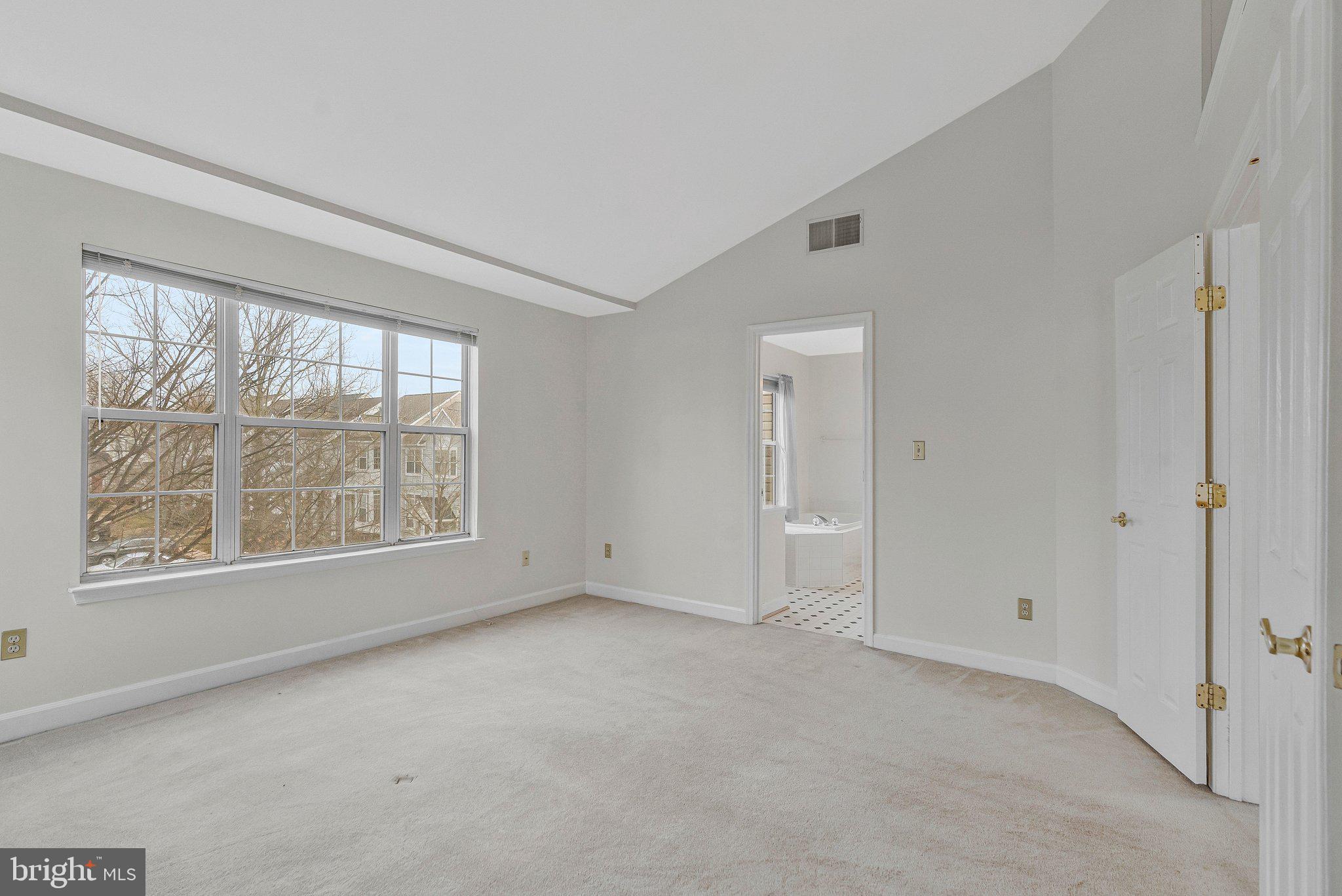 LOWES ISLAND - Residential