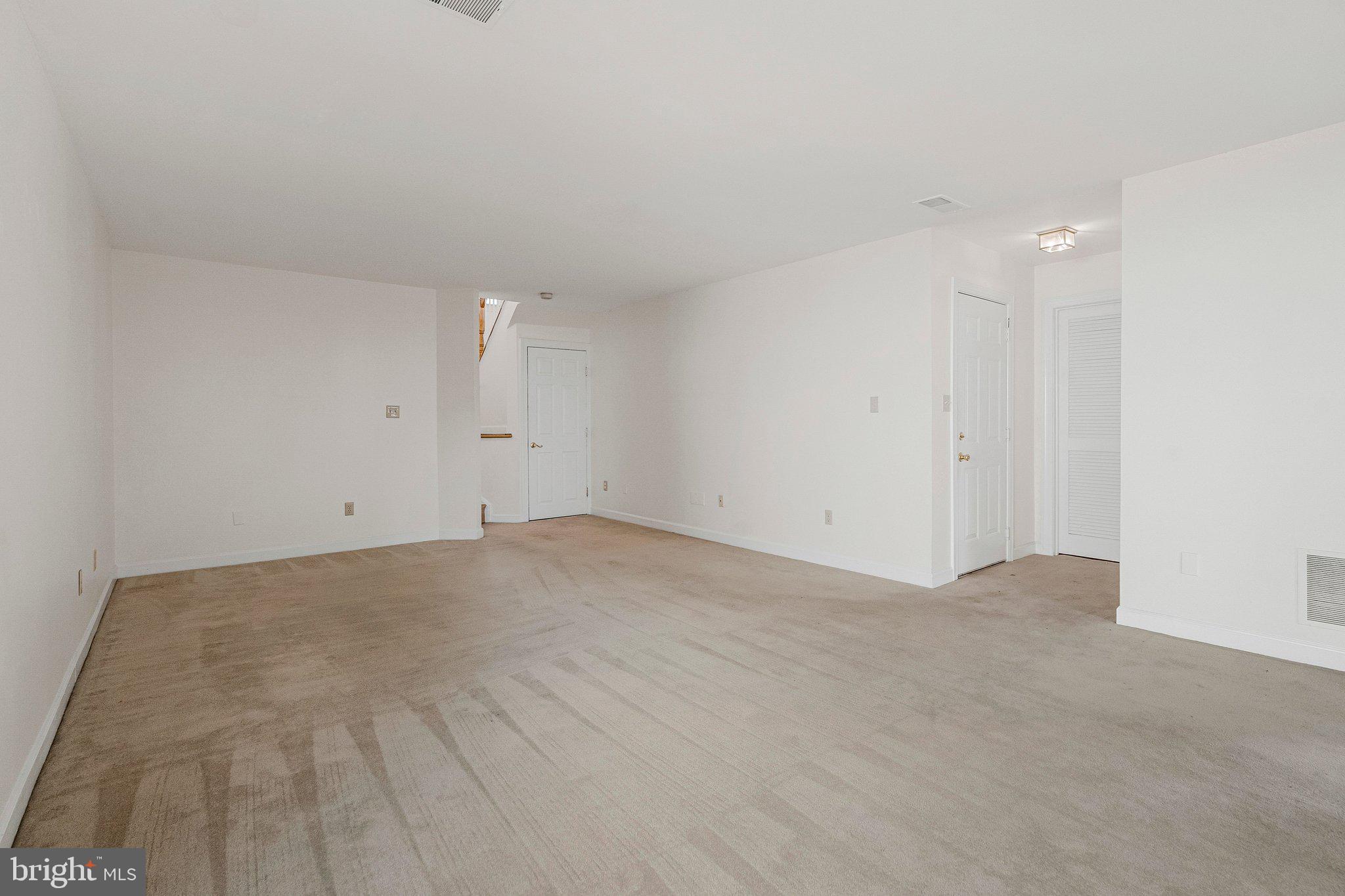 LOWES ISLAND - Residential