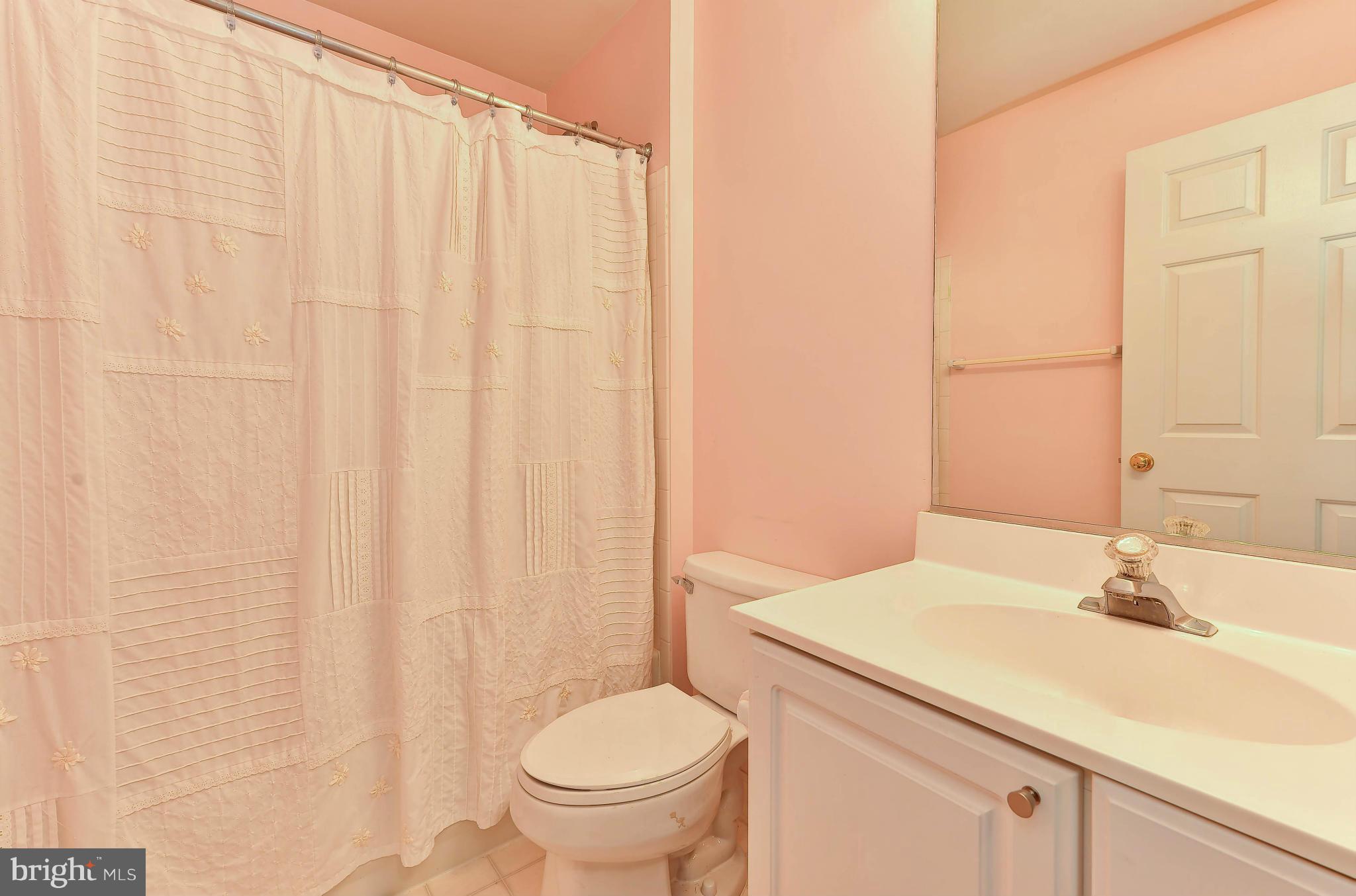 ISLAND CREEK - Residential