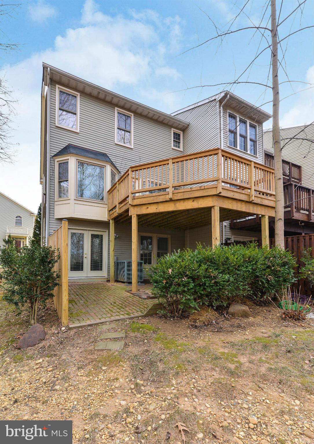 ISLAND CREEK - Residential