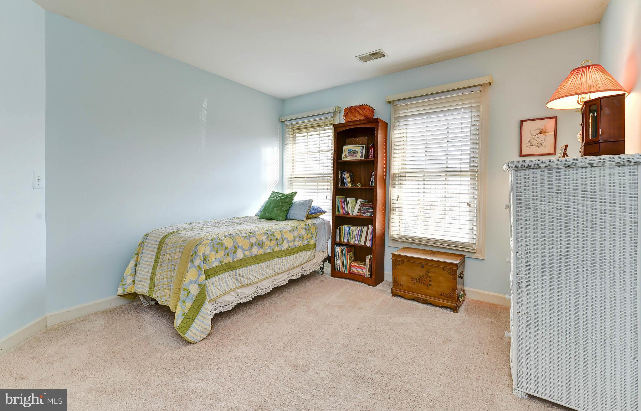 ISLAND CREEK - Residential