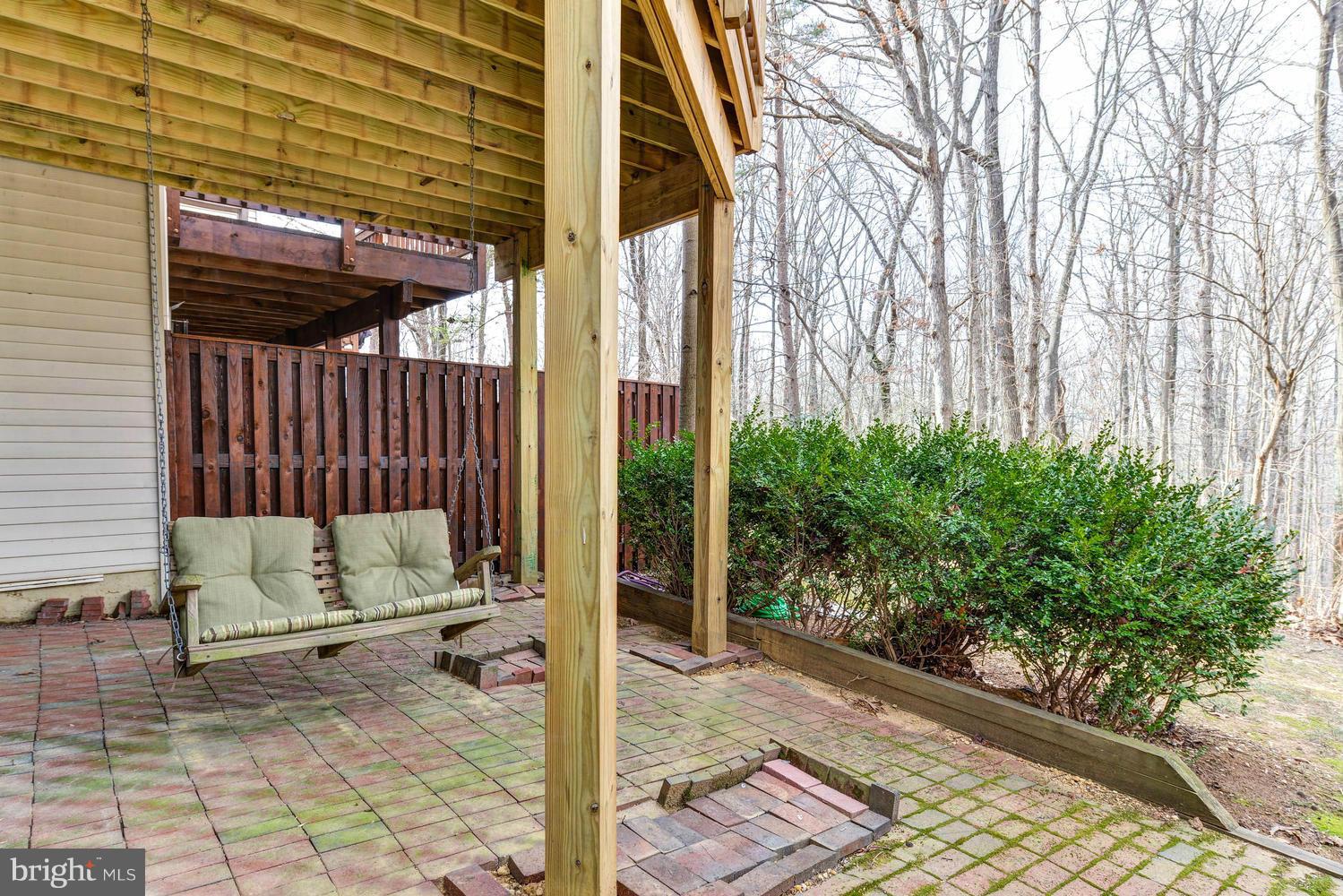 ISLAND CREEK - Residential