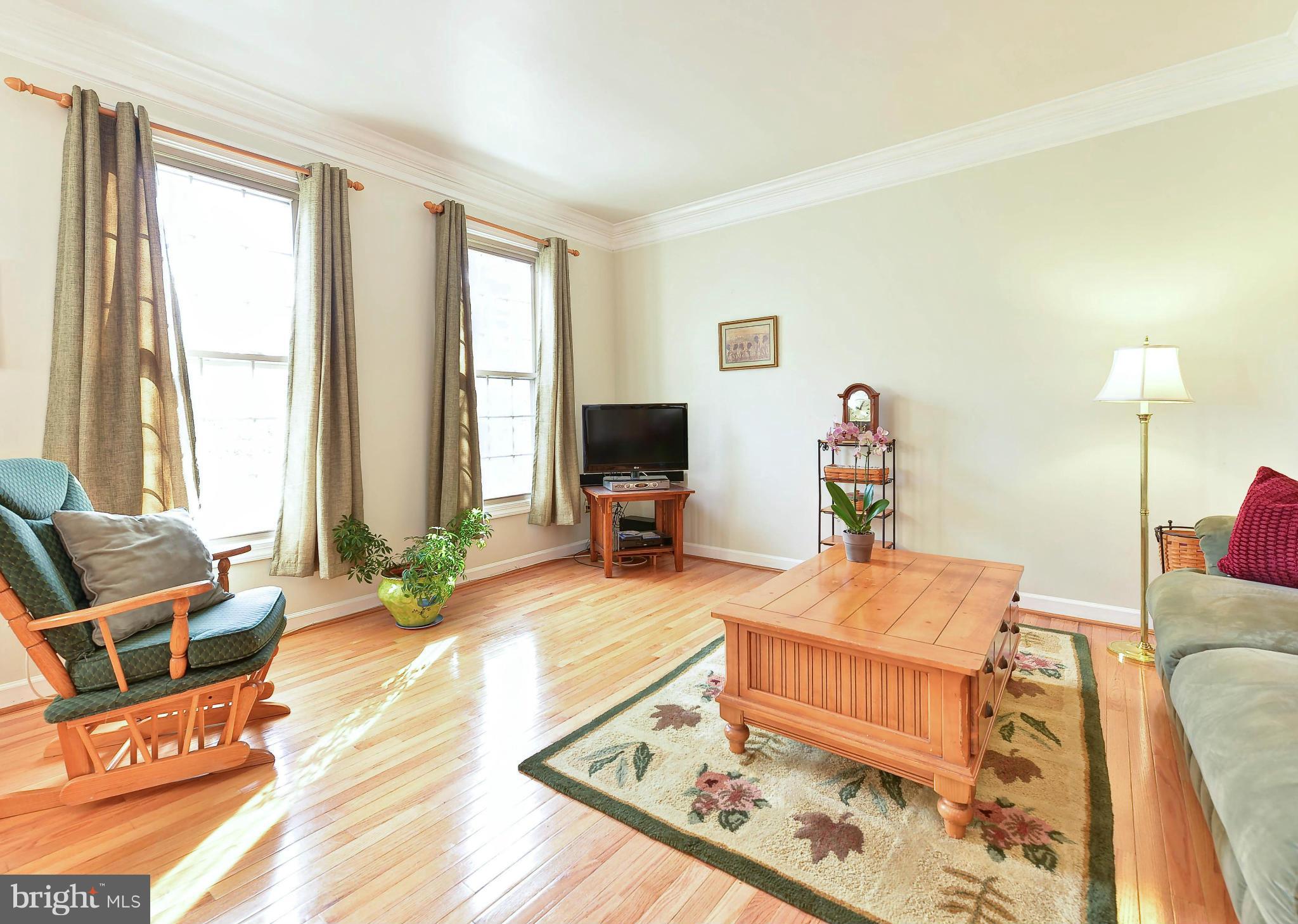 ISLAND CREEK - Residential