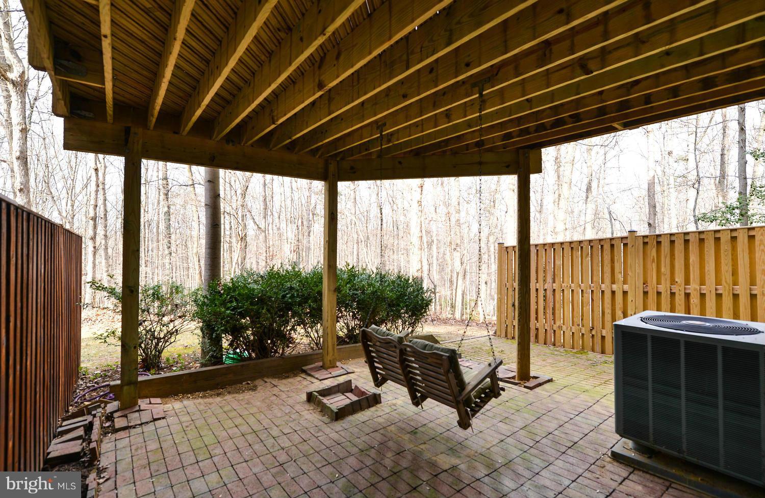 ISLAND CREEK - Residential