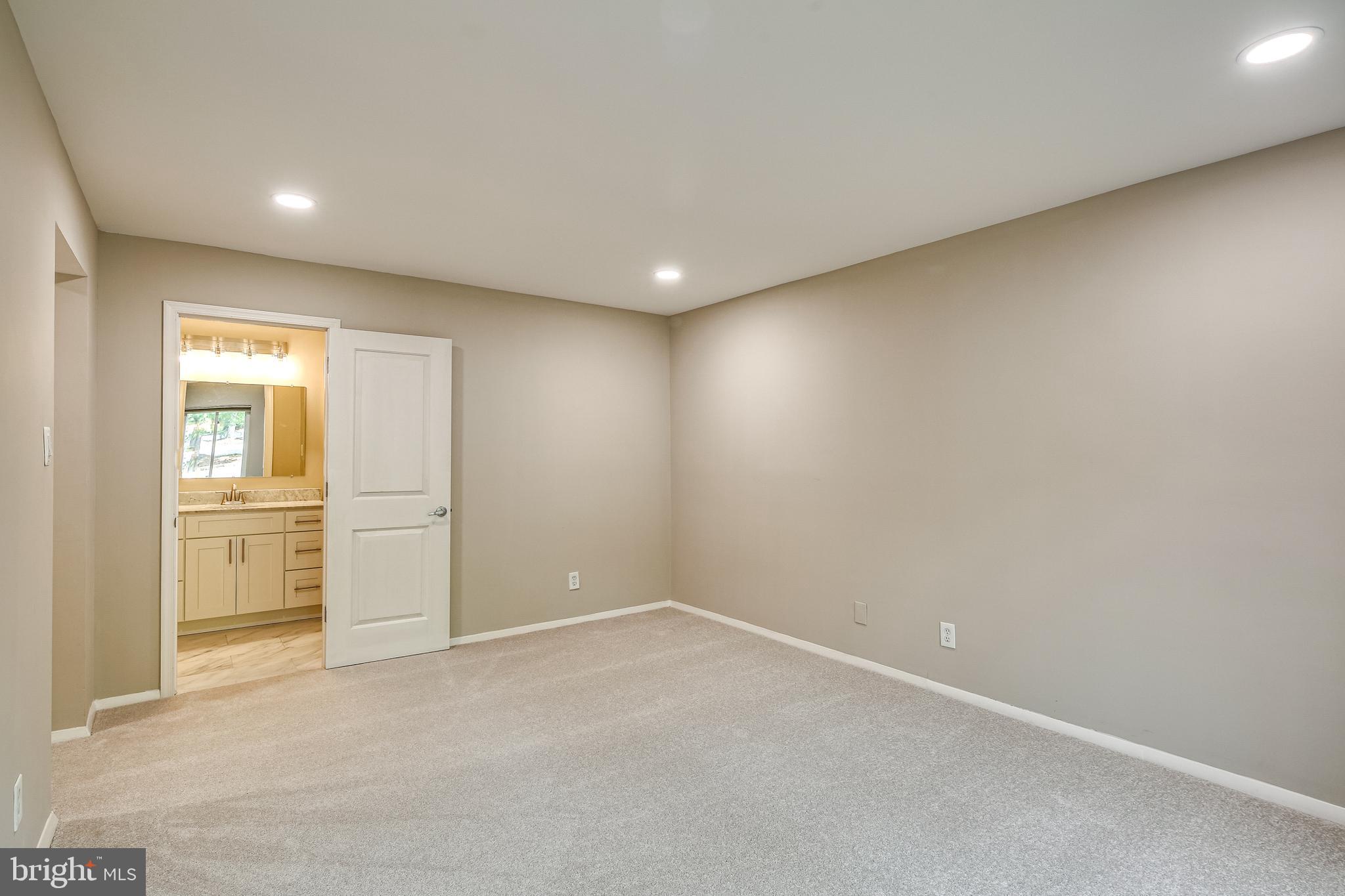 GEORGETOWN VILLAGE - Residential