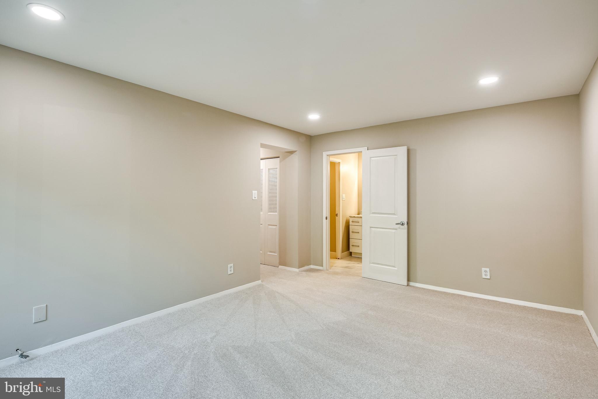 GEORGETOWN VILLAGE - Residential