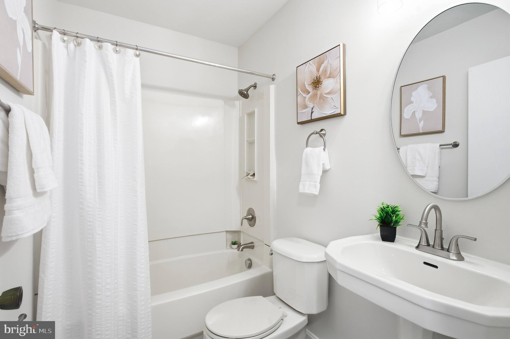 PEPPER TREE - Residential