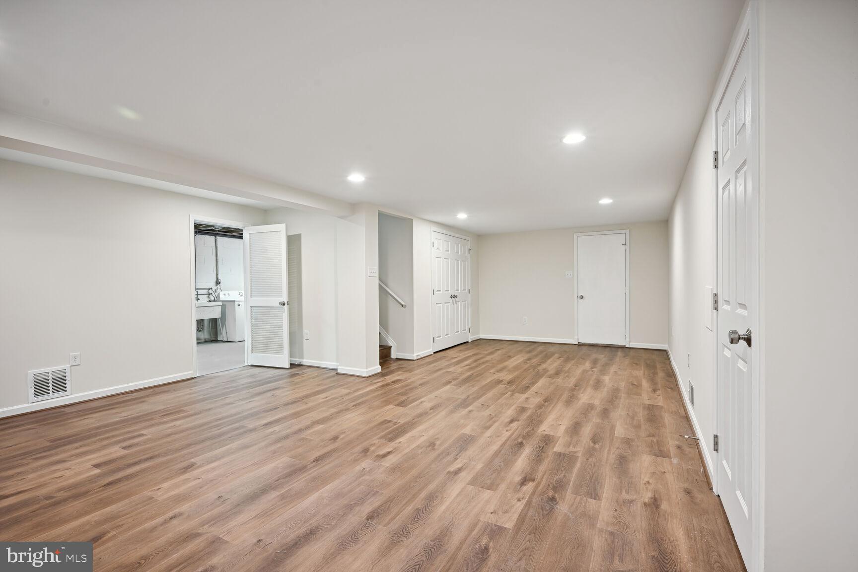 EAST GATE OF POTOMAC - Residential