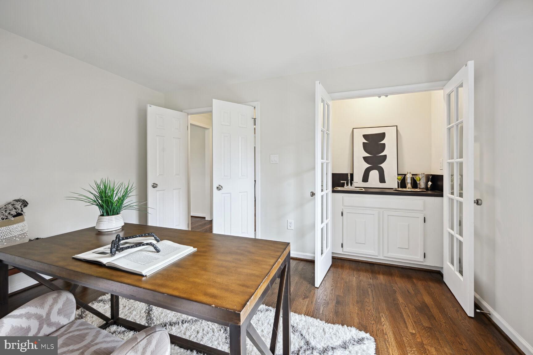 EAST GATE OF POTOMAC - Residential