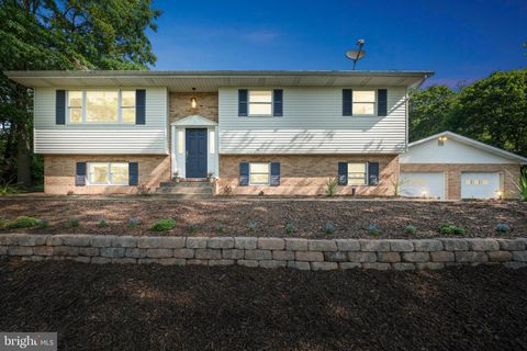 2922 DOGWOOD DRIVE COOPERSBURG PA 18036