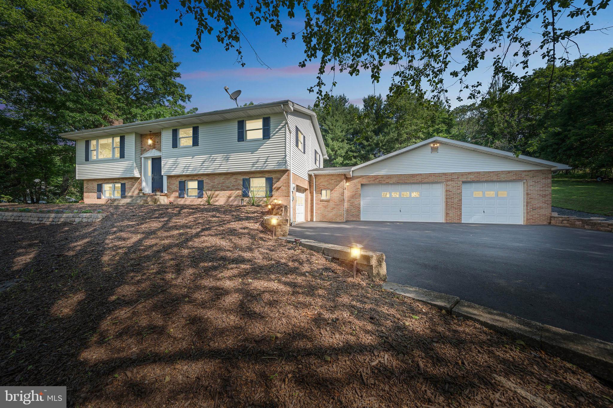 2922 DOGWOOD DRIVE
