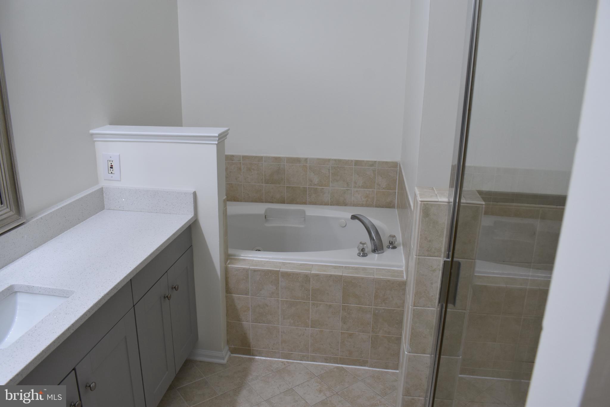 THE TOWNES CONDOMINIUM - Residential