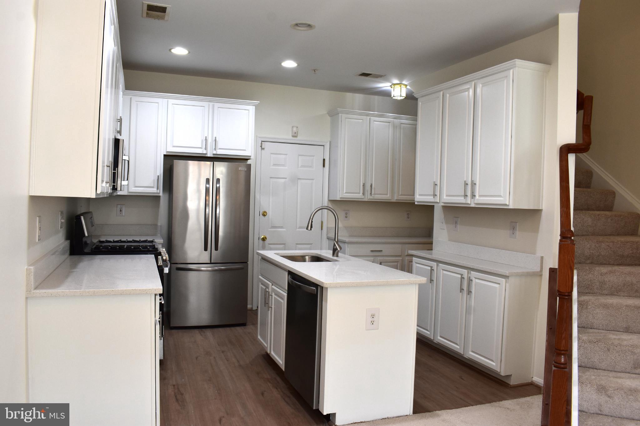 THE TOWNES CONDOMINIUM - Residential