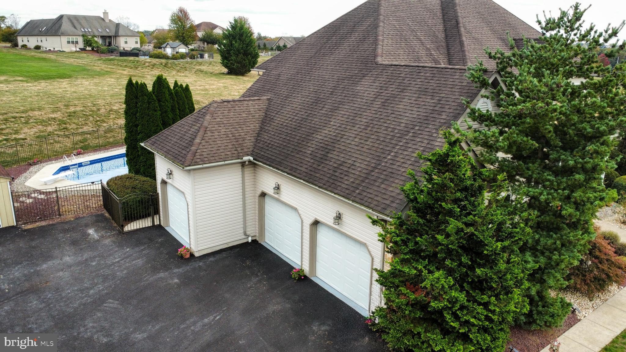 FOX RIDGE FARMS - Residential