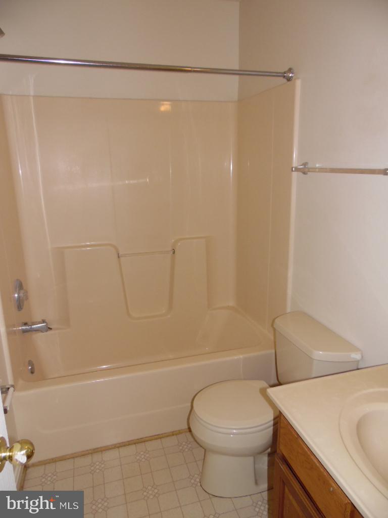 GREENHAVEN RUN - Residential Lease