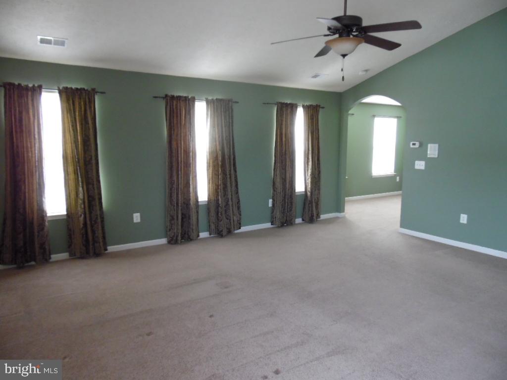 GREENHAVEN RUN - Residential Lease