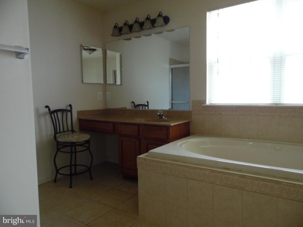 GREENHAVEN RUN - Residential Lease