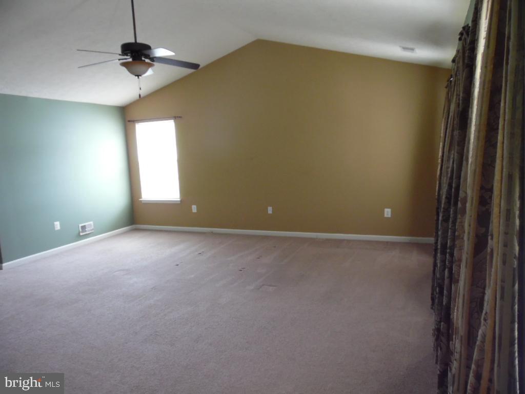 GREENHAVEN RUN - Residential Lease