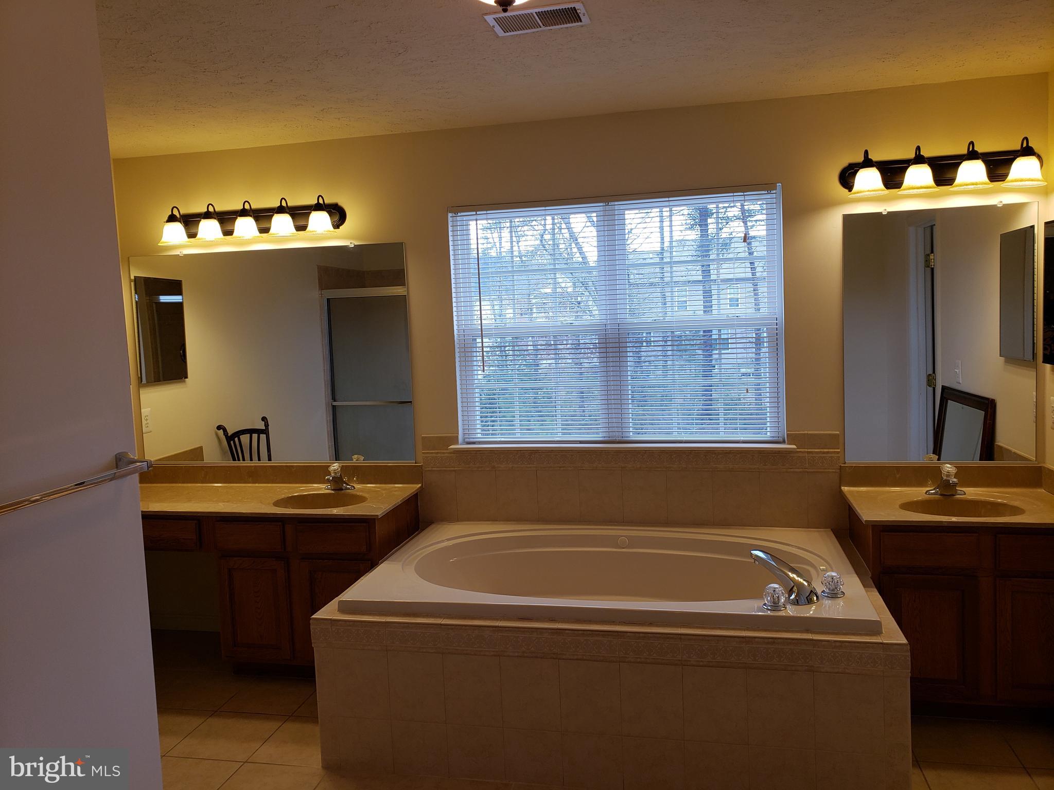 GREENHAVEN RUN - Residential Lease