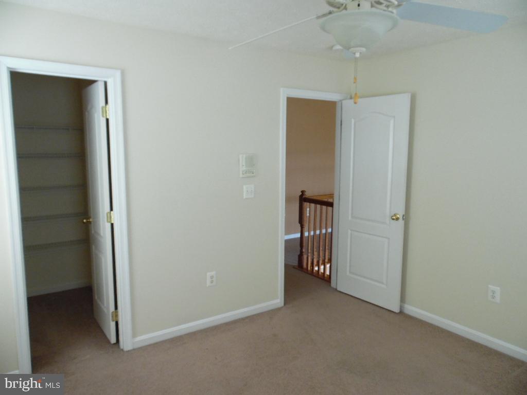 GREENHAVEN RUN - Residential Lease