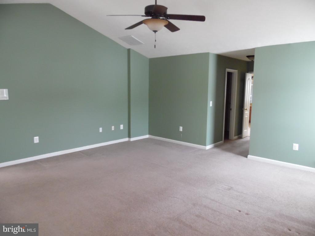 GREENHAVEN RUN - Residential Lease