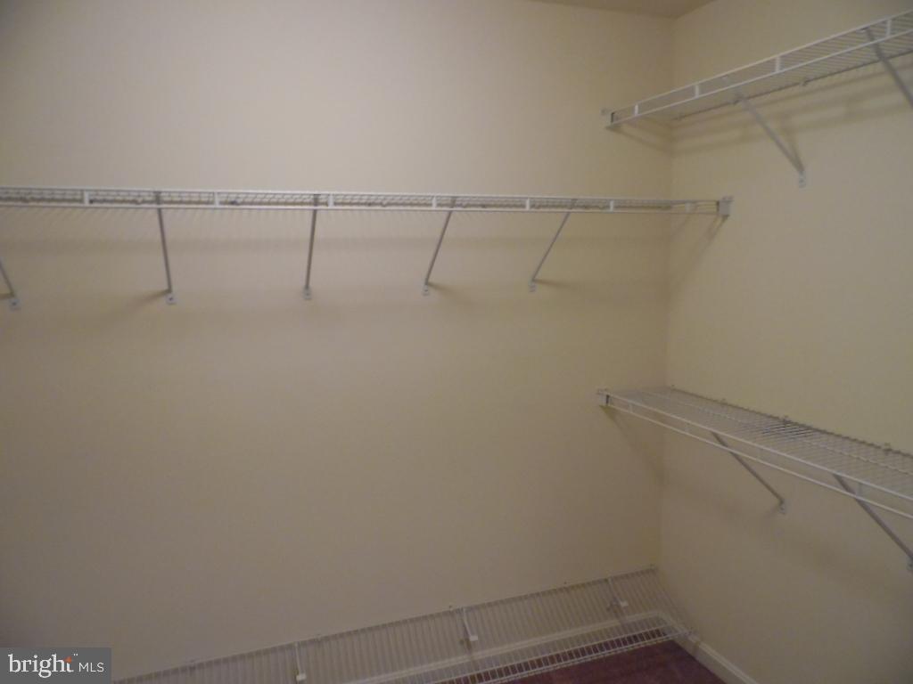 GREENHAVEN RUN - Residential Lease