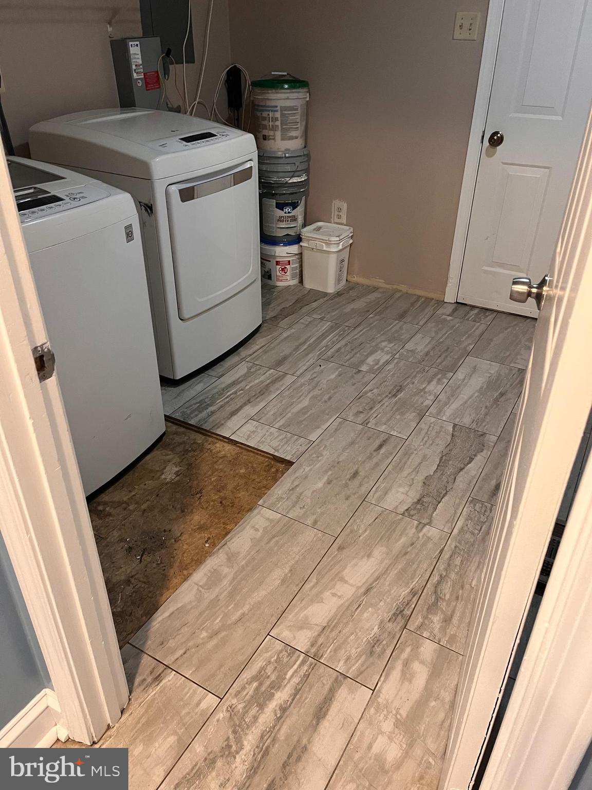 SMALLWOOD EST SUB - Residential Lease