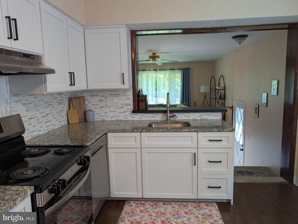 8 CONARD AVENUE MAIN LEVEL UNIT