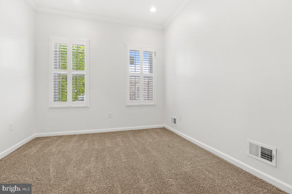 HIGHLAND - Residential