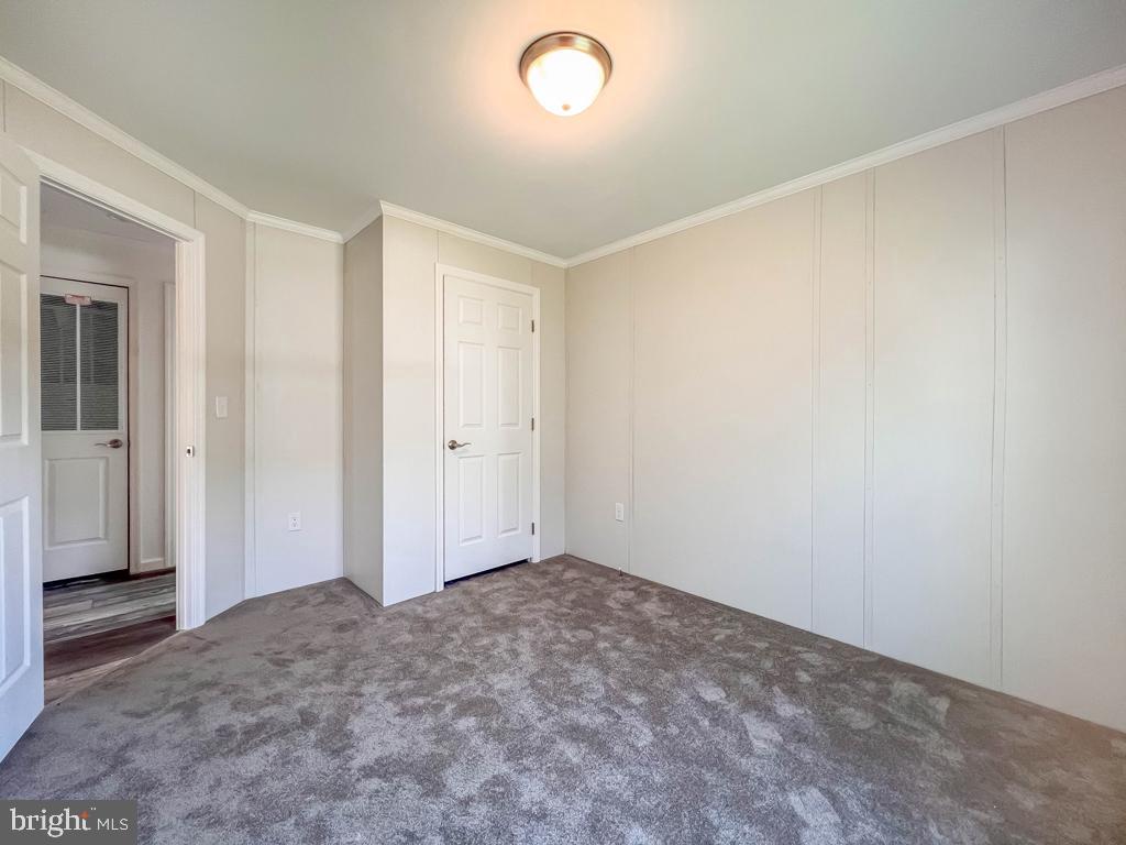 LINDALE VILLAGE - Residential