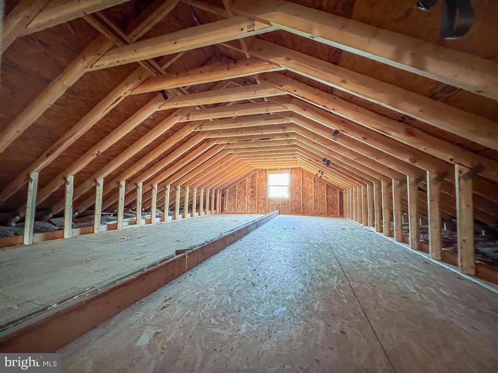 LINDALE VILLAGE - Residential