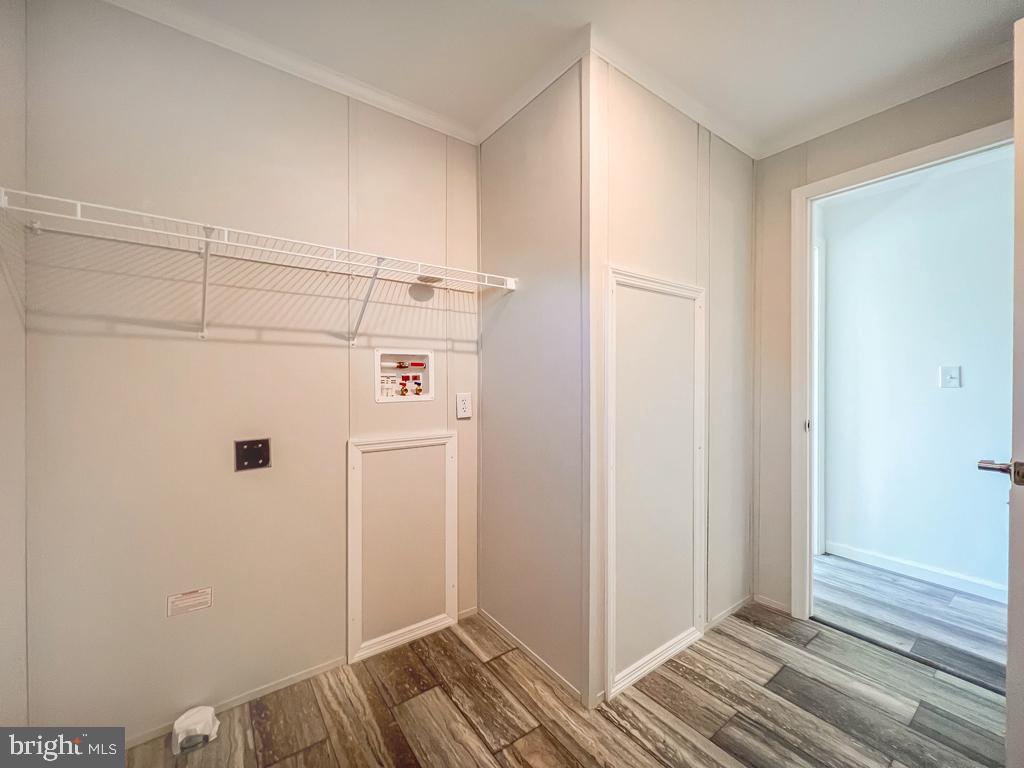 LINDALE VILLAGE - Residential