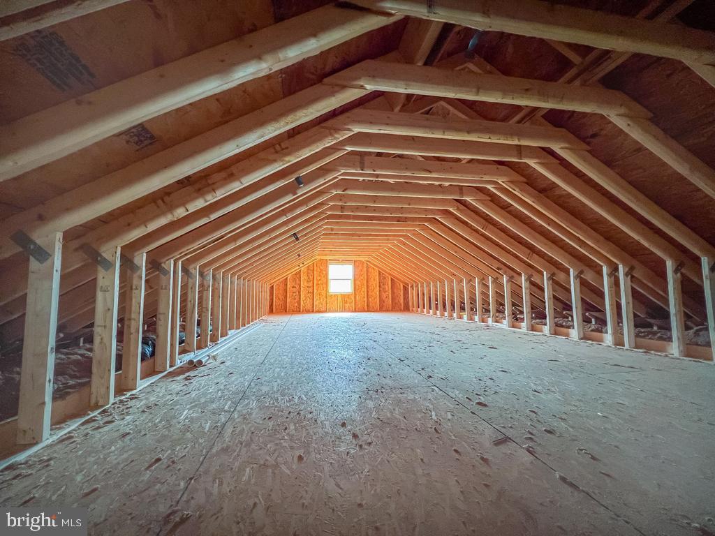 LINDALE VILLAGE - Residential