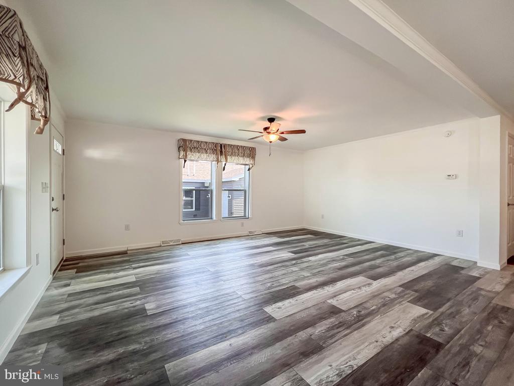 LINDALE VILLAGE - Residential