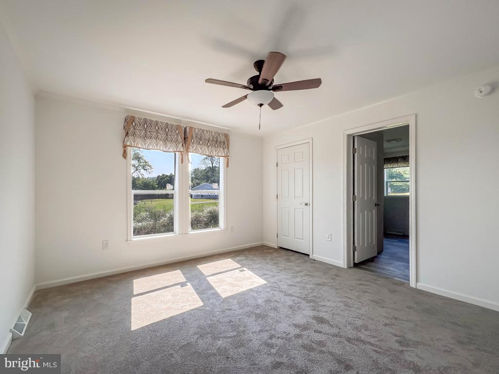 LINDALE VILLAGE - Residential