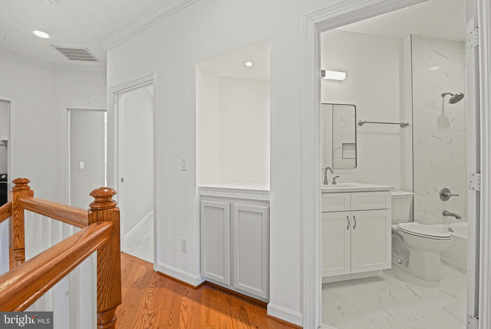 COURTHOUSE COMMONS - Residential