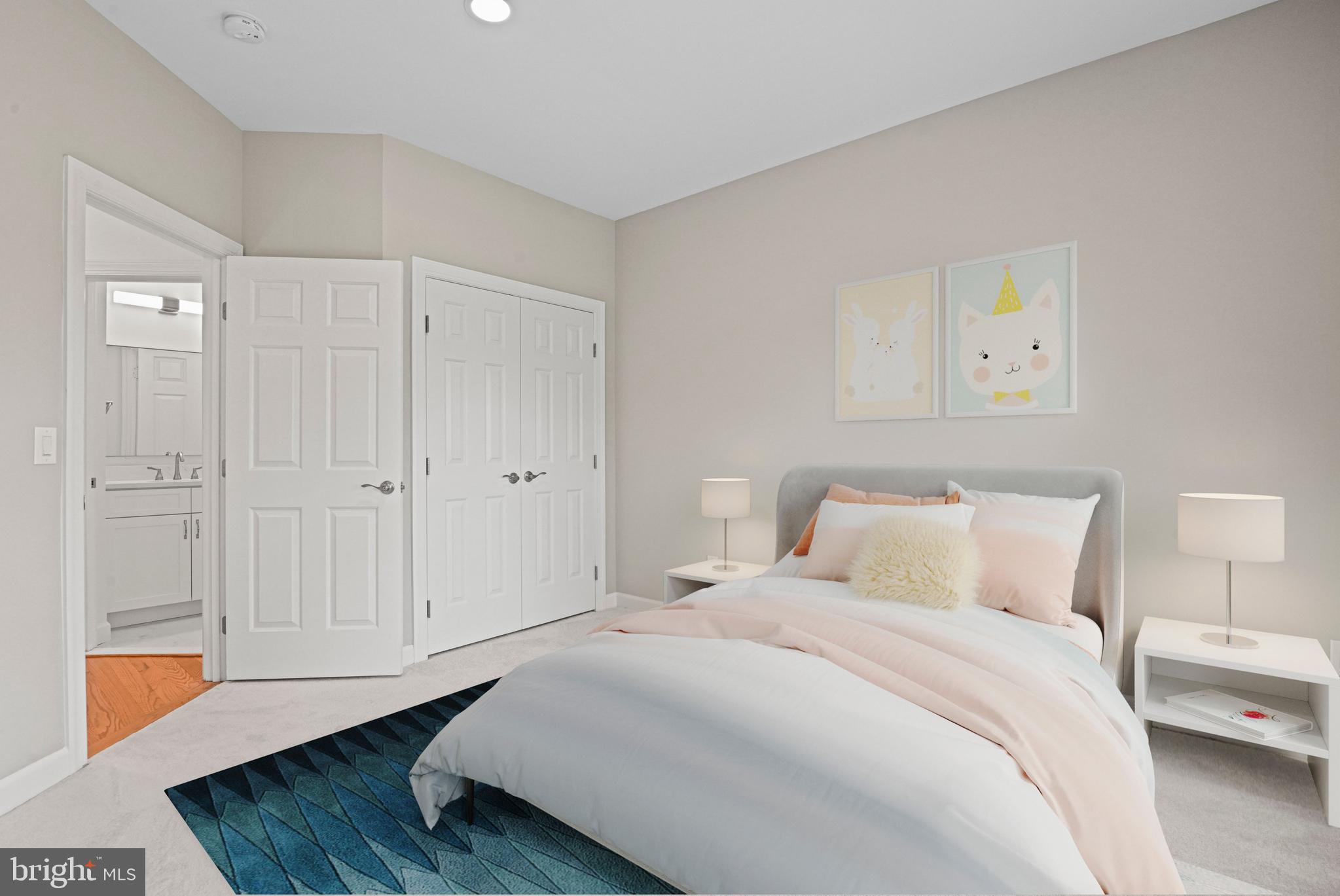 COURTHOUSE COMMONS - Residential