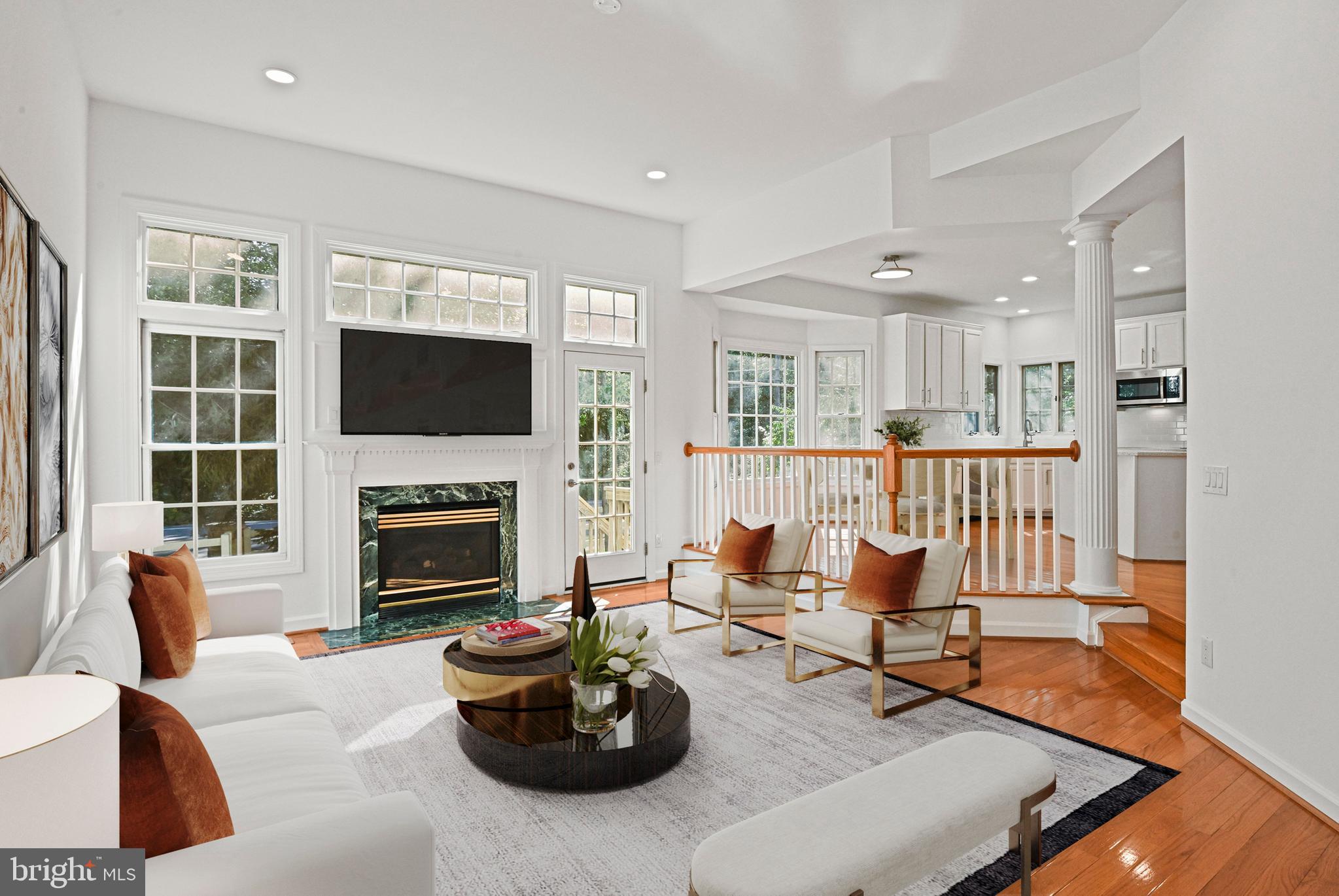 COURTHOUSE COMMONS - Residential