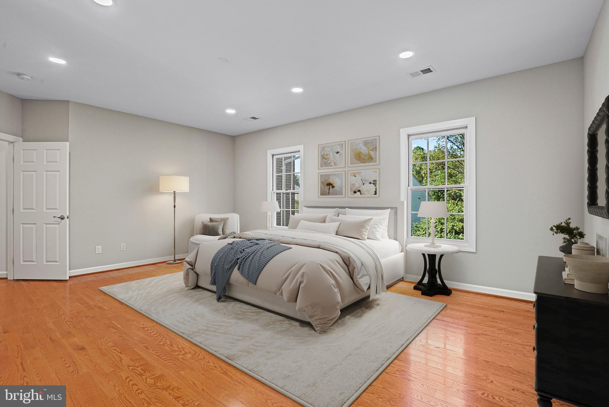 COURTHOUSE COMMONS - Residential