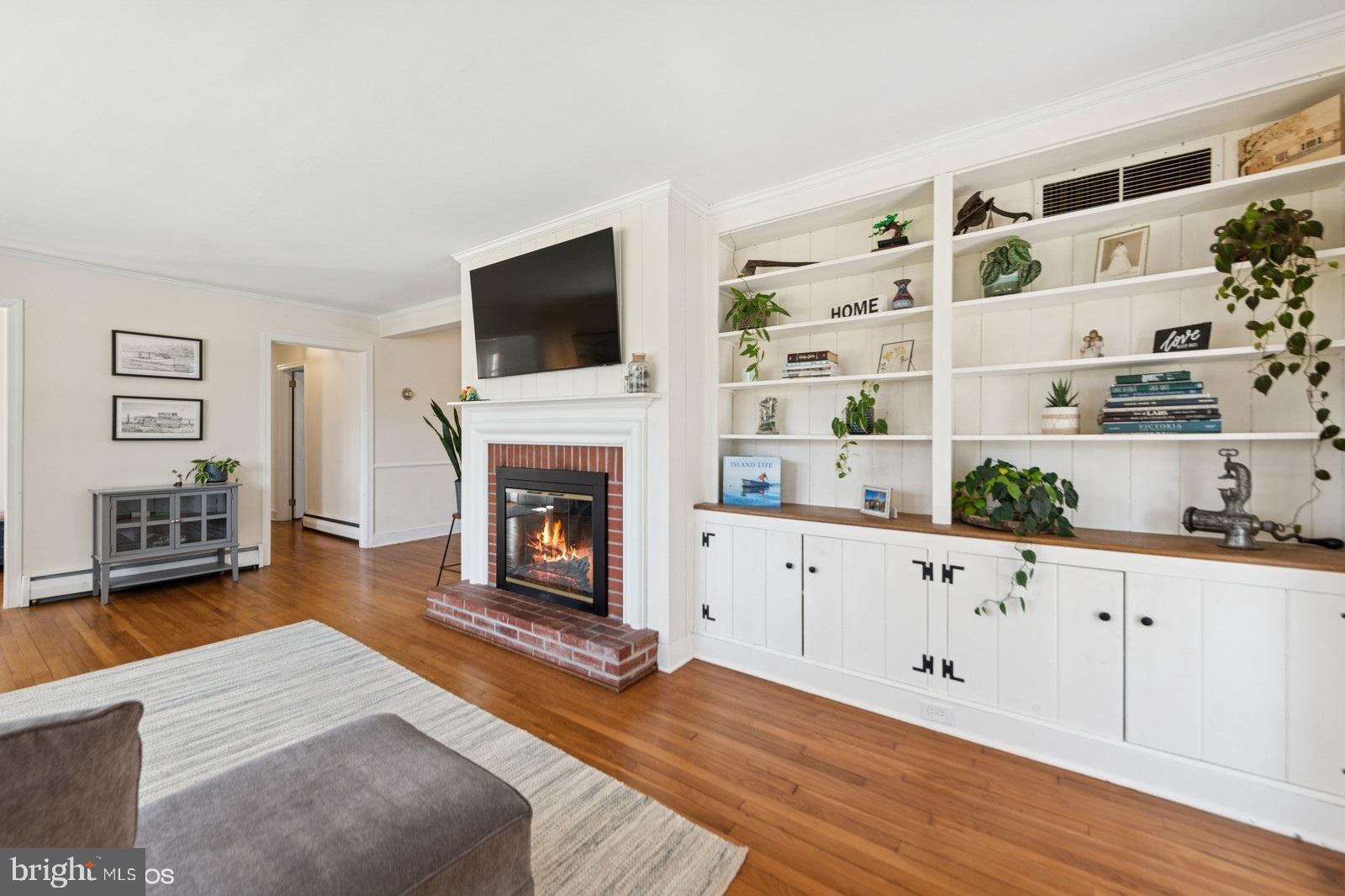 SOUTH CLIFTON - Residential