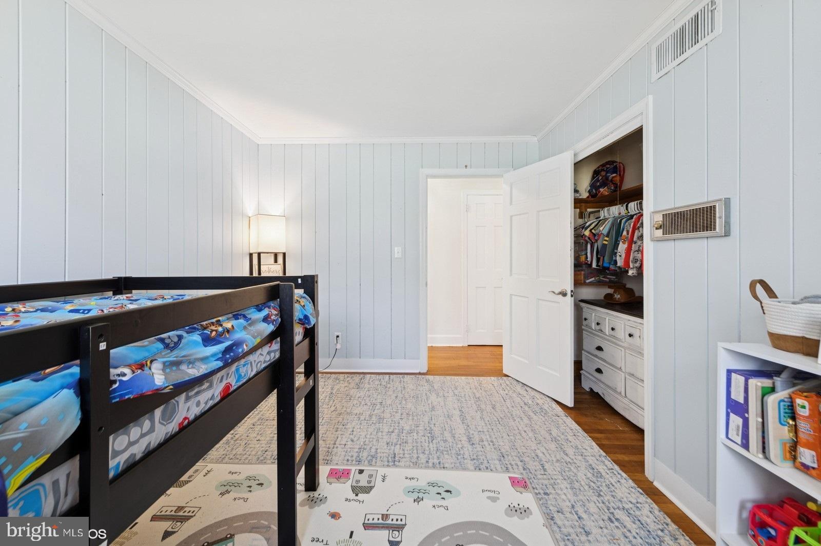 SOUTH CLIFTON - Residential