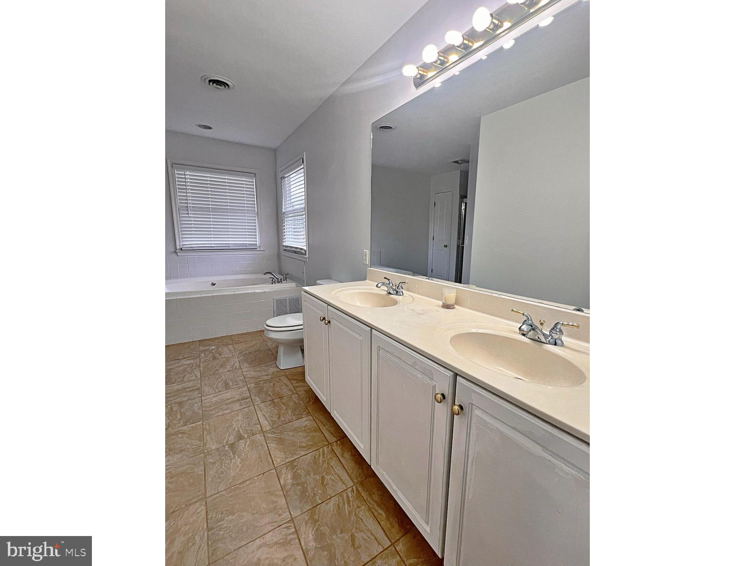 NORMANSMEADE - Residential