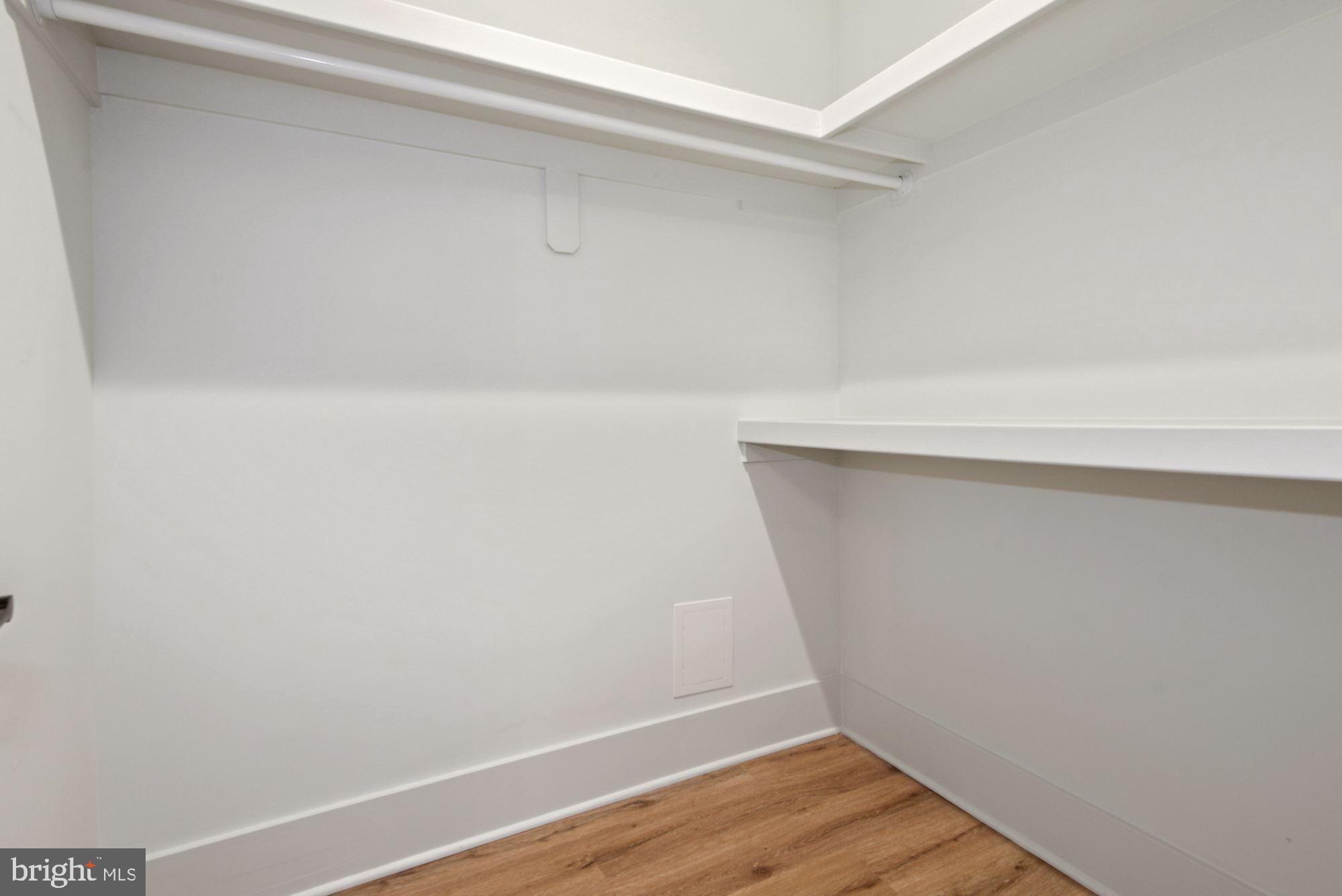 GOLF CLUB MANOR - Residential