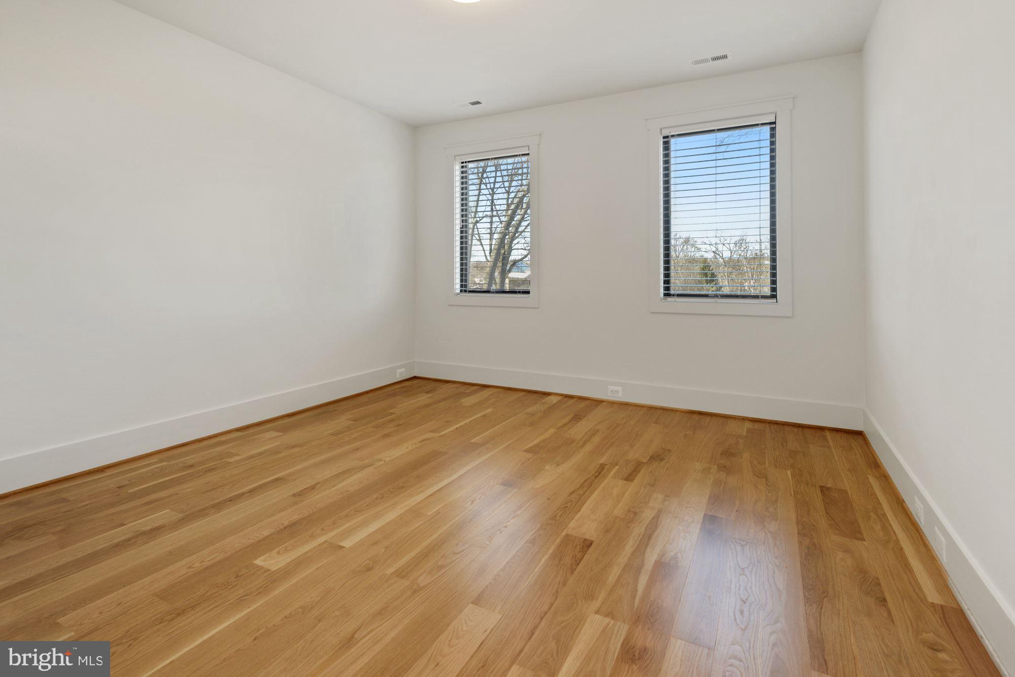 GOLF CLUB MANOR - Residential