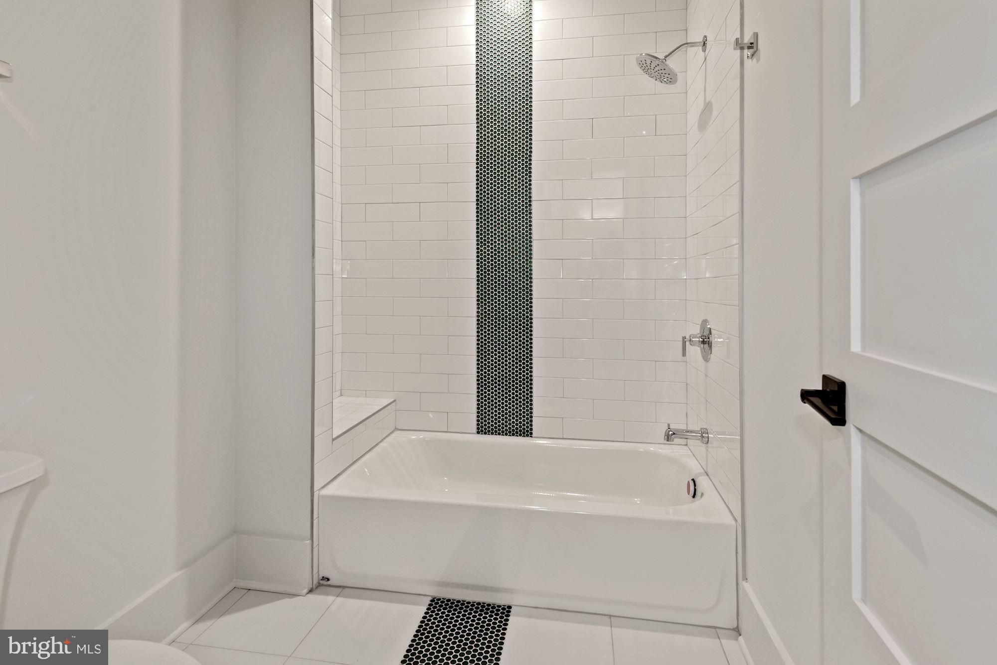 GOLF CLUB MANOR - Residential